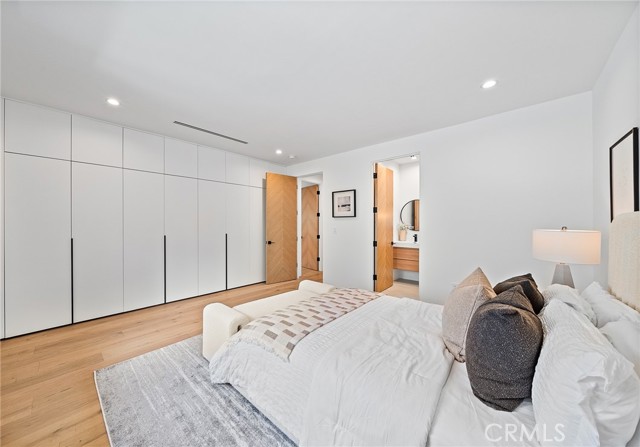19750 Wells Drive, Woodland Hills CA: https://media.crmls.org/medias/1e0197a5-b7dd-45bb-a512-9cf64db7dddc.jpg