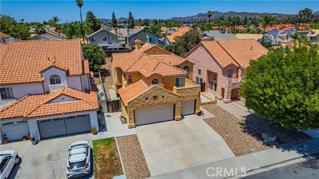 40025 White Leaf Ln., Murrieta CA: https://media.crmls.org/medias/1e01a0b9-511a-4b7b-9466-a8a6dc0be40e.jpg
