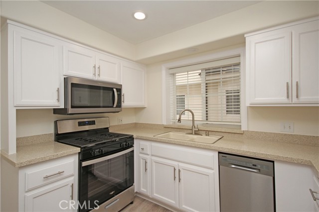 Detail Gallery Image 5 of 26 For 1675 Gramercy Ave #3,  Torrance,  CA 90501 - 2 Beds | 1/1 Baths