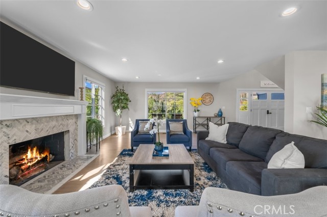 Detail Gallery Image 6 of 51 For 1601 Virden Dr, Glendale,  CA 91208 - 4 Beds | 3 Baths
