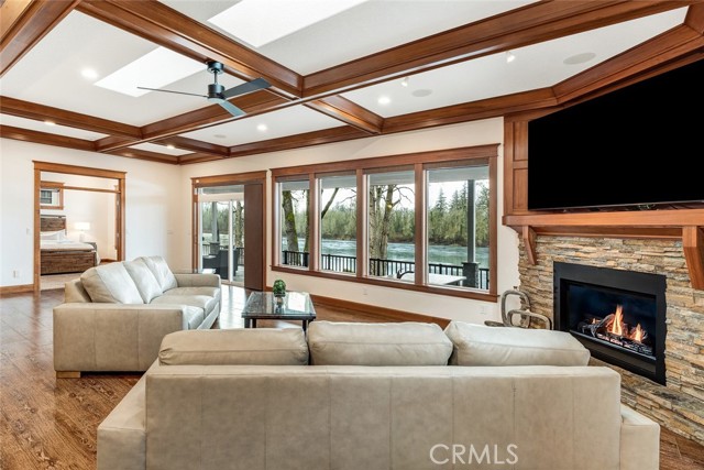 Detail Gallery Image 8 of 65 For 3925 Rivercrest Dr, –,  OR 97303 - 3 Beds | 3 Baths