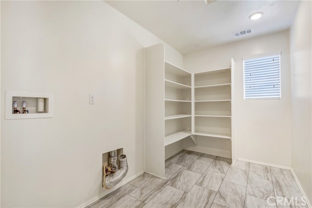 Detail Gallery Image 10 of 15 For 3742 Barley St, San Bernardino,  CA 92407 - 3 Beds | 2/1 Baths