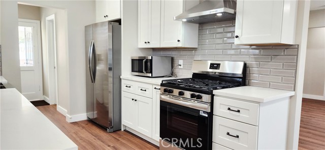 Detail Gallery Image 7 of 21 For 17020 Purche Ave, Torrance,  CA 90504 - 3 Beds | 2 Baths