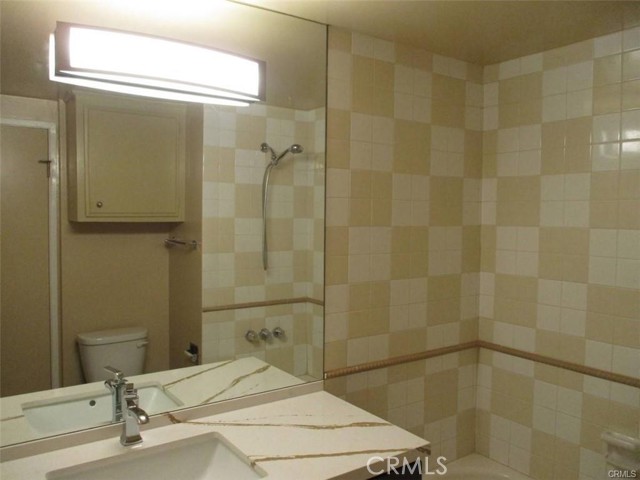 Detail Gallery Image 14 of 17 For 375 Atlantic Ave #702,  Long Beach,  CA 90802 - 2 Beds | 2 Baths