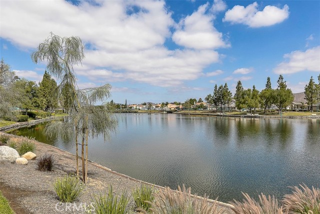 28705 Bridge Water Lane, Menifee CA: https://media.crmls.org/medias/1e044c58-5dd0-4cb7-9ddf-afdc9277439f.jpg