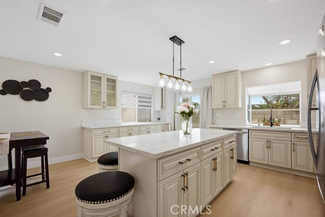 Detail Gallery Image 9 of 24 For 11484 Lime Orchard, Fontana,  CA 92337 - 3 Beds | 2/1 Baths