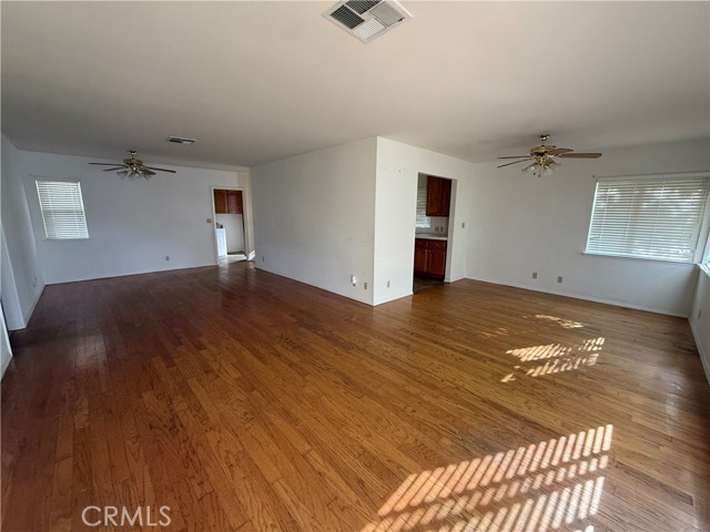 Detail Gallery Image 2 of 8 For 2104 Watson St, Bakersfield,  CA 93308 - 3 Beds | 2 Baths