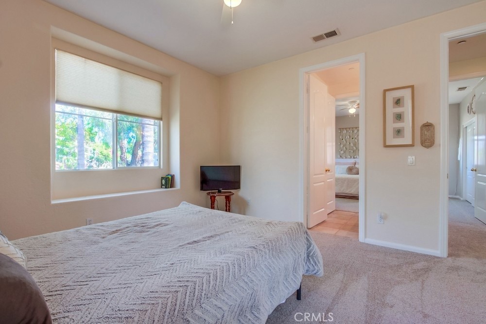 MLS #OC25182167 img 35