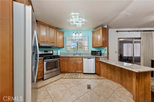 Detail Gallery Image 13 of 28 For 1104 Carrotwood Ct, Hemet,  CA 92545 - 2 Beds | 2 Baths