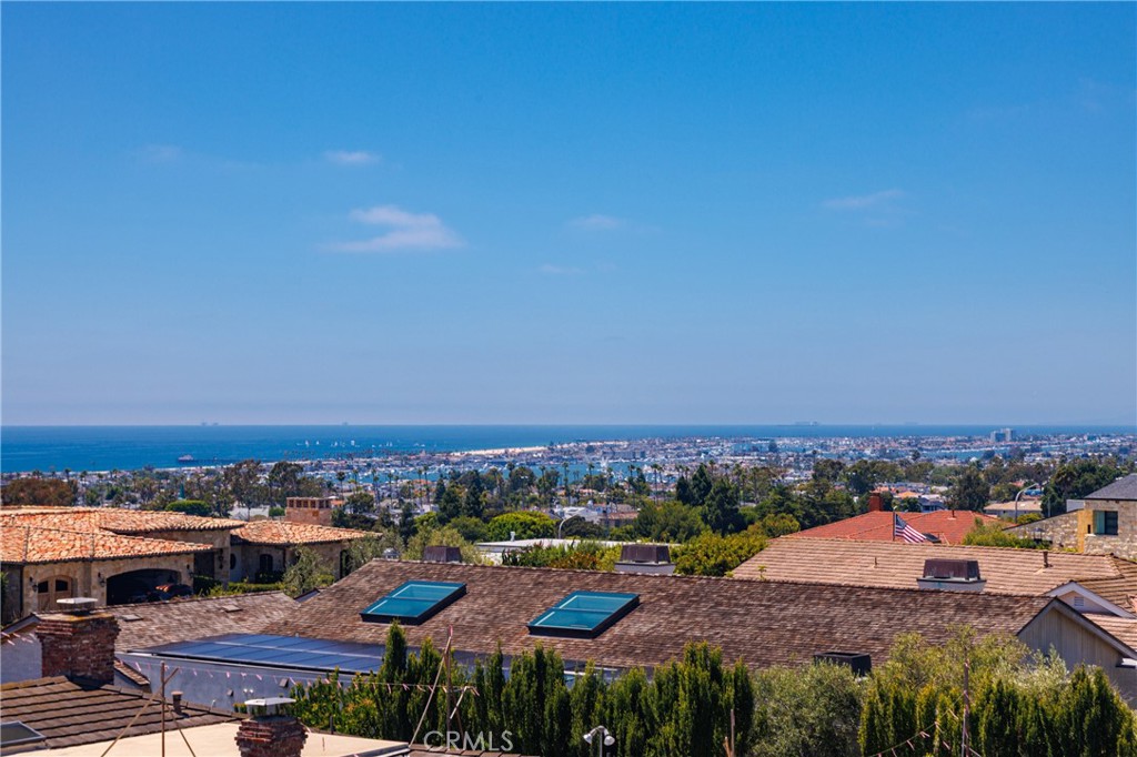 https://media.crmls.org/medias/1e05ba9a-a700-48a4-8689-cc0acb45fb2e.jpg?preset=X-Large
