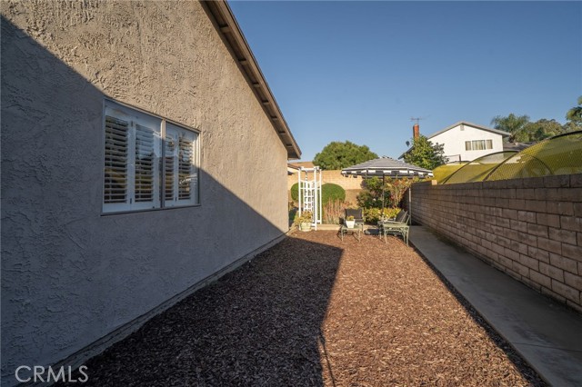 Image 37 of 39 For 5022 Burnaby