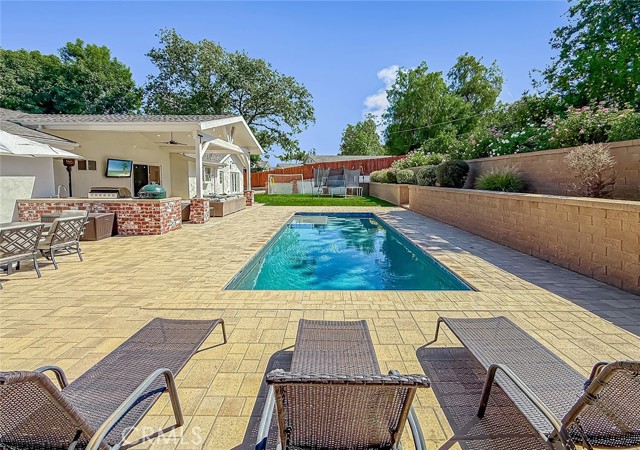 843 Encino Vista Drive, Thousand Oaks CA: https://media.crmls.org/medias/1e0733c7-99cf-49eb-828d-1c1374c55528.jpg