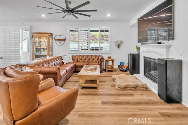 Image 5 of 47 For 26219 Silver Birch Drive