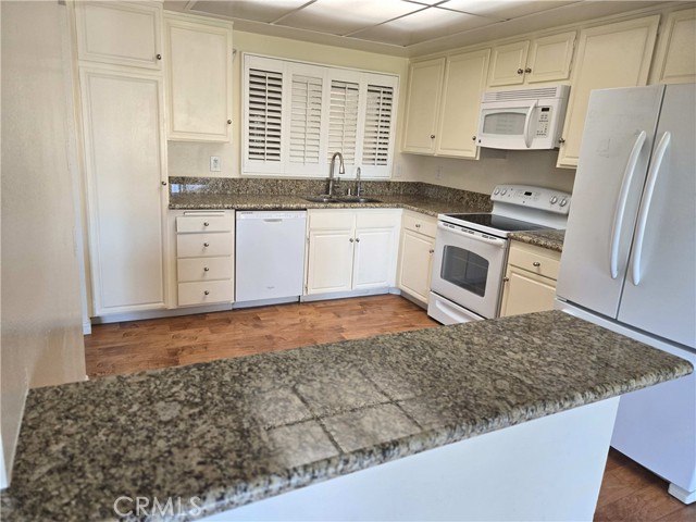 Detail Gallery Image 4 of 20 For 4025 Calle Sonora Este 3c,  Laguna Woods,  CA 92637 - 2 Beds | 2 Baths