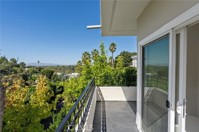 4148 Sunswept Drive, Studio City, California 91604, 5 Bedrooms Bedrooms, ,5 BathroomsBathrooms,Single Family Residence,For Sale,Sunswept,SR24236224