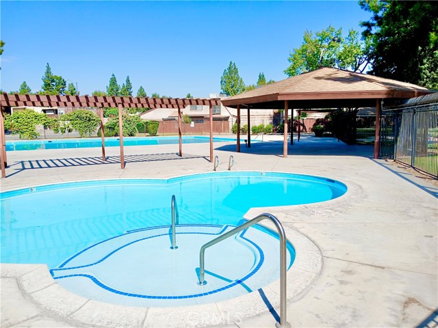 Detail Gallery Image 16 of 16 For 2617 Pinon Springs Cir #B,  Bakersfield,  CA 93309 - 2 Beds | 2 Baths