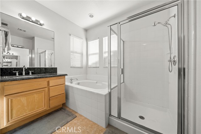 Detail Gallery Image 8 of 17 For 1275 S Cabernet, Anaheim,  CA 92804 - 4 Beds | 2/1 Baths