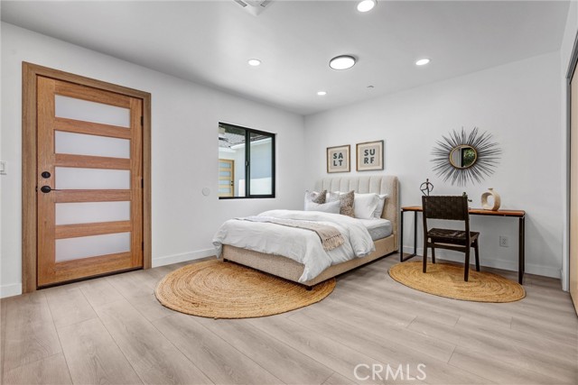 5222 Cedros Avenue, Sherman Oaks CA: https://media.crmls.org/medias/1e0918d9-c1ca-4bd4-b9e8-7a5513d254f7.jpg