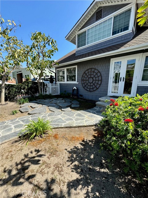 437 Cypress Drive, Laguna Beach CA: https://media.crmls.org/medias/1e091c8f-5fbf-485a-88a6-7fbc6cb91cf1.jpg