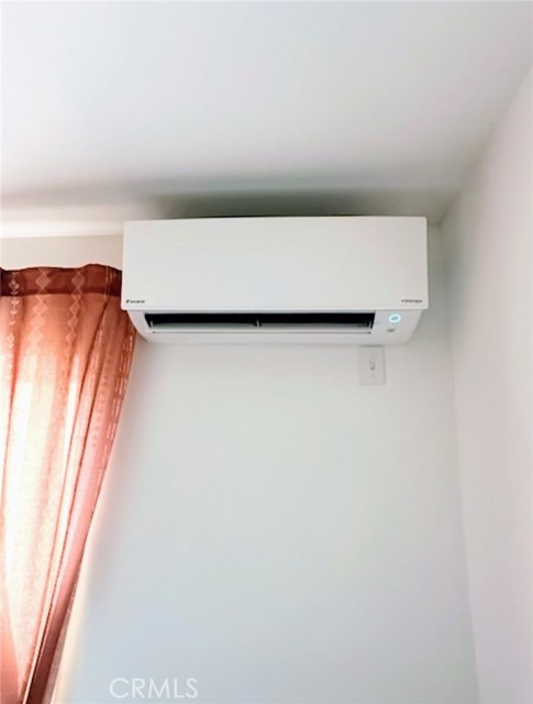 Detail Gallery Image 10 of 16 For 21054 Runnymede St, Canoga Park,  CA 91303 - 1 Beds | 1 Baths