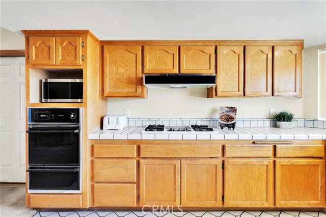 Detail Gallery Image 18 of 69 For 11062 Hollister Rd, Oak Hills,  CA 92344 - 4 Beds | 3 Baths