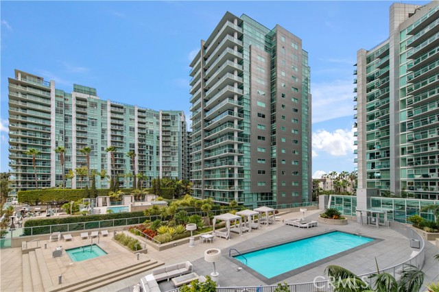 Detail Gallery Image 21 of 36 For 13600 Marina Pointe, Marina Del Rey,  CA 90292 - 2 Beds | 2/1 Baths