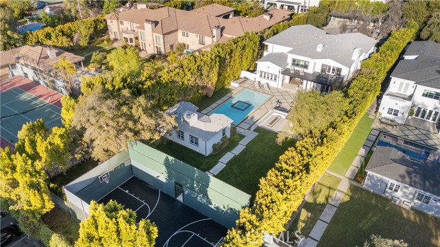17528 Jayden Lane, Encino CA: https://media.crmls.org/medias/1e0a0190-23f7-4c66-a358-944af8058427.jpg