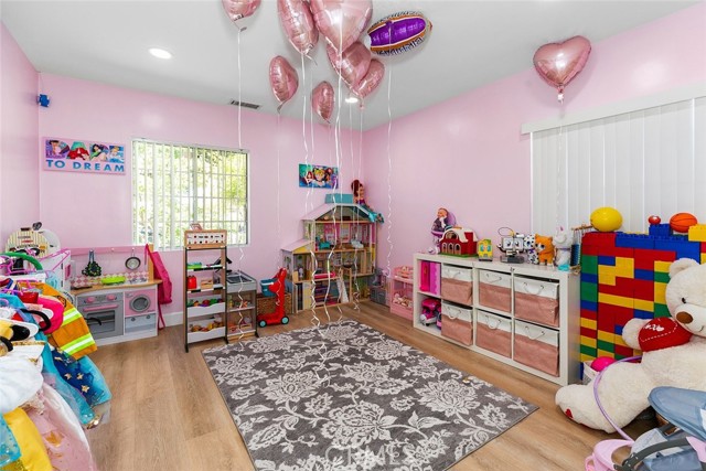 Detail Gallery Image 14 of 56 For 6608 Saint Clair Ave, North Hollywood,  CA 91606 - 4 Beds | 3 Baths