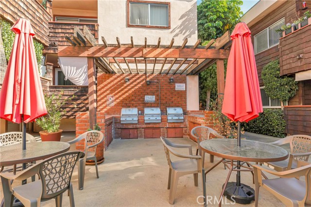 Detail Gallery Image 19 of 24 For 5349 Newcastle Ave #62,  Encino,  CA 91316 - 2 Beds | 2 Baths