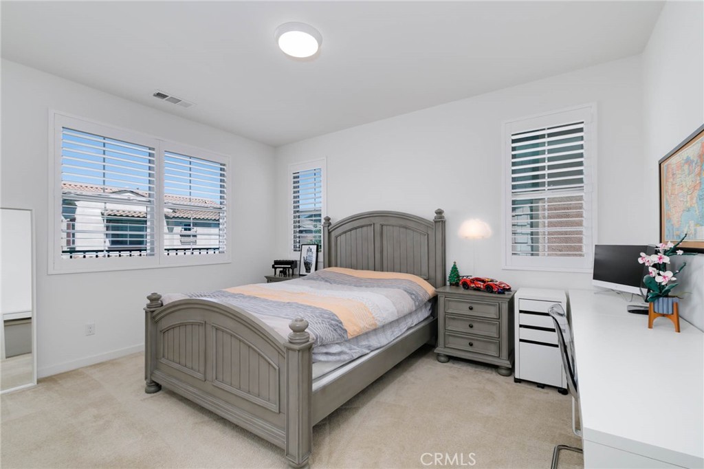 MLS #WS25178644 img 20