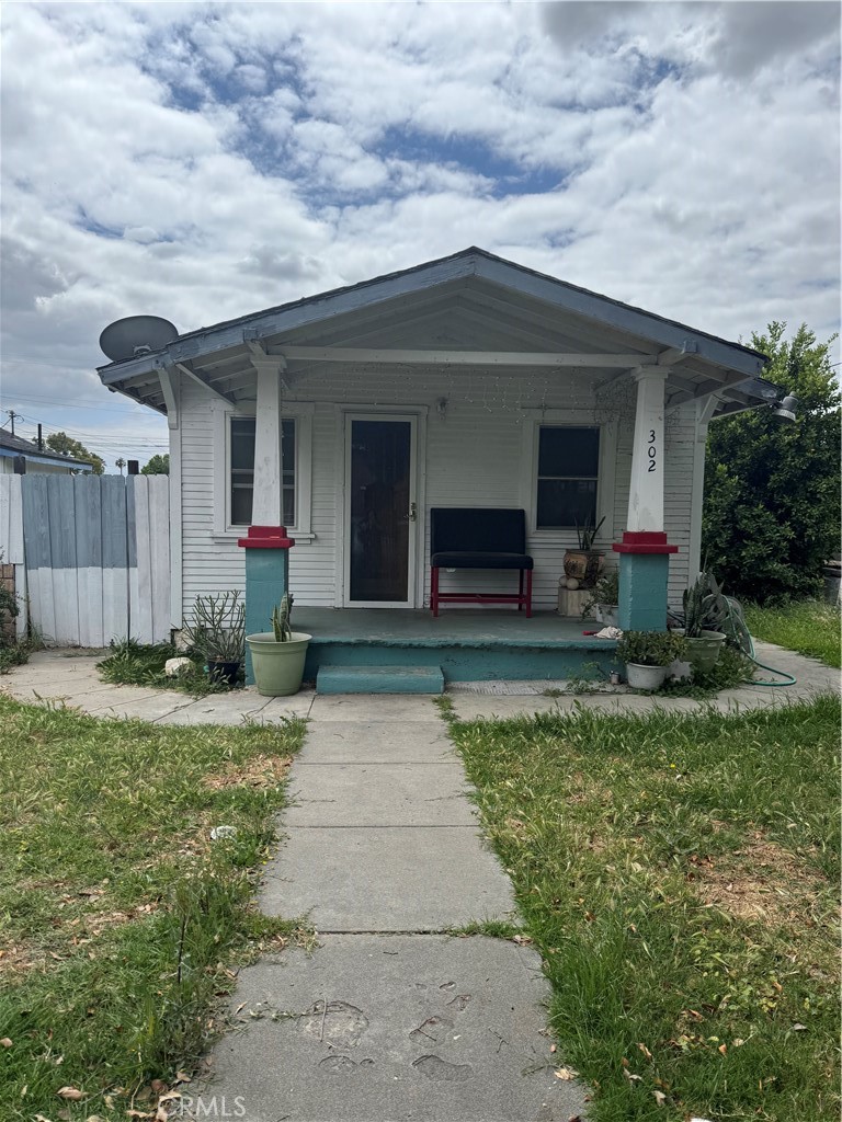302 E Park