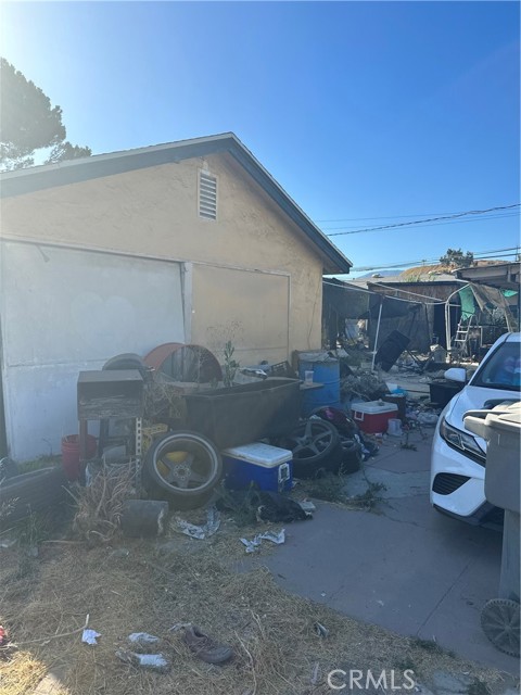 6926 Tippecanoe Avenue, San Bernardino CA: https://media.crmls.org/medias/1e0cde4e-adf2-4d25-b4fa-2d52afc6c813.jpg