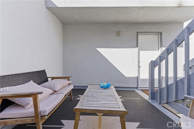 Detail Gallery Image 9 of 31 For 334 Palm Dr, Hermosa Beach,  CA 90254 - 3 Beds | 3 Baths