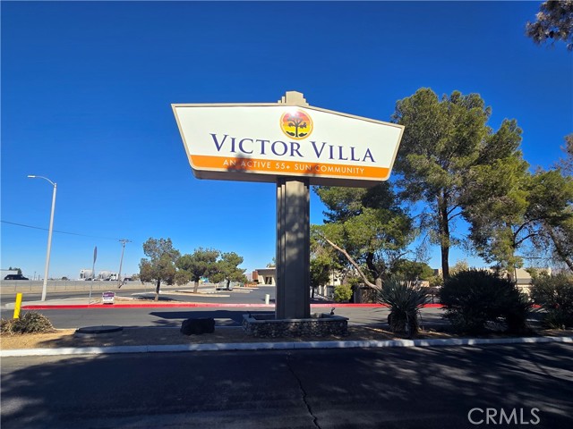 Detail Gallery Image 1 of 39 For 13393 Mariposa Rd #220,  Victorville,  CA 92395 - 2 Beds | 2 Baths