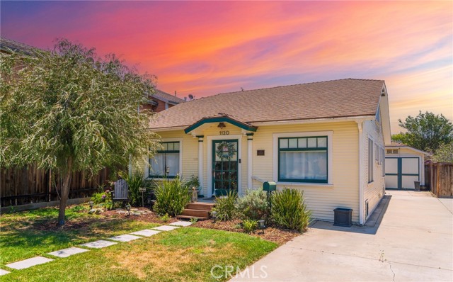 1120 W Chestnut Street, Anaheim CA: https://media.crmls.org/medias/1e0dcc19-b960-47c9-adf4-0921045ad431.jpg