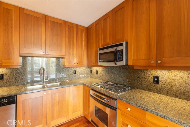 Detail Gallery Image 9 of 38 For 700 W Harbor Dr #104,  San Diego,  CA 92101 - 2 Beds | 2/1 Baths