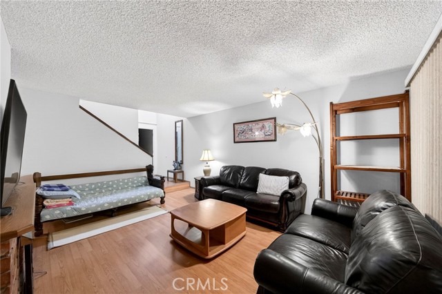 Detail Gallery Image 7 of 27 For 1507 via Linda, Fullerton,  CA 92833 - 2 Beds | 2/1 Baths