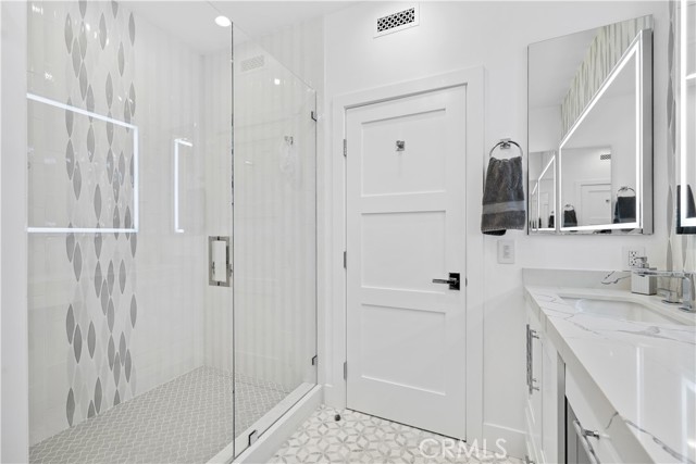 Detail Gallery Image 13 of 30 For 10 Roma Ct, Newport Coast,  CA 92657 - 2 Beds | 2 Baths