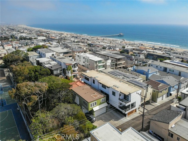 401 18th Street, Manhattan Beach, California 90266, ,Residential Income,Sold,18th,SB22145393