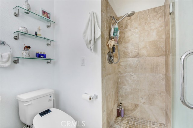 20200 Clark Street, Woodland Hills CA: https://media.crmls.org/medias/1e0f3c08-8250-463c-9b5e-66adf481a5fe.jpg
