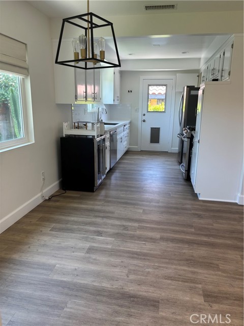 Detail Gallery Image 4 of 12 For 1748 Juniper Ave, Torrance,  CA 90503 - 3 Beds | 2 Baths
