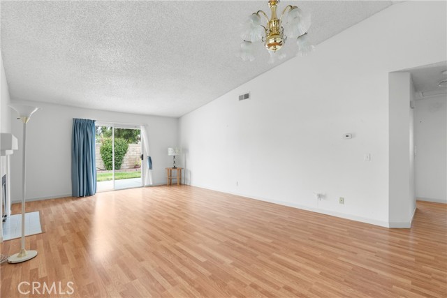 445 El Nido Court, Santa Maria CA: https://media.crmls.org/medias/1e1059c1-c8b9-4a34-8402-0f20d5ec6eaa.jpg