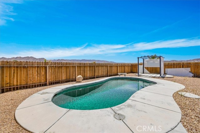 63357 Uranium Road, Joshua Tree CA: https://media.crmls.org/medias/1e109944-a5c8-4a22-b330-76b86ec68fb5.jpg
