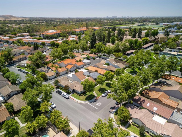 10 Windrow, Irvine CA: https://media.crmls.org/medias/1e10f7d8-370c-4685-9f04-257887793881.jpg
