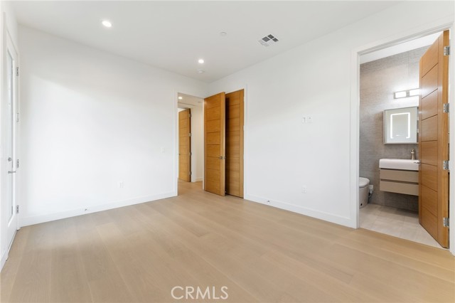 Detail Gallery Image 39 of 70 For 3932 S Minerva Ave, Los Angeles,  CA 90066 - 6 Beds | 6/1 Baths