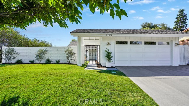 Detail Gallery Image 2 of 36 For 22831 Modesto Dr, Mission Viejo,  CA 92691 - 4 Beds | 2 Baths