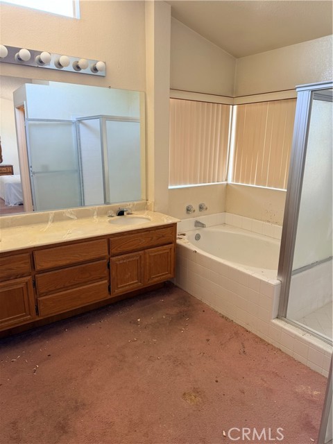 Detail Gallery Image 6 of 11 For 110 Sandpoint, Riverside,  CA 92506 - 4 Beds | 3 Baths