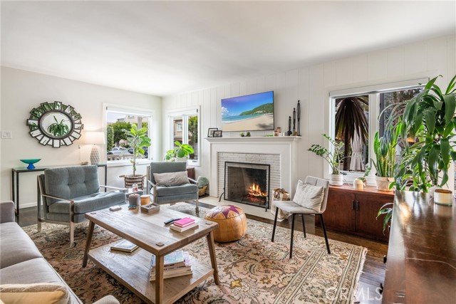 316 7th Street, Manhattan Beach, California 90266, 3 Bedrooms Bedrooms, ,2 BathroomsBathrooms,Residential,Sold,7th,SB22117653