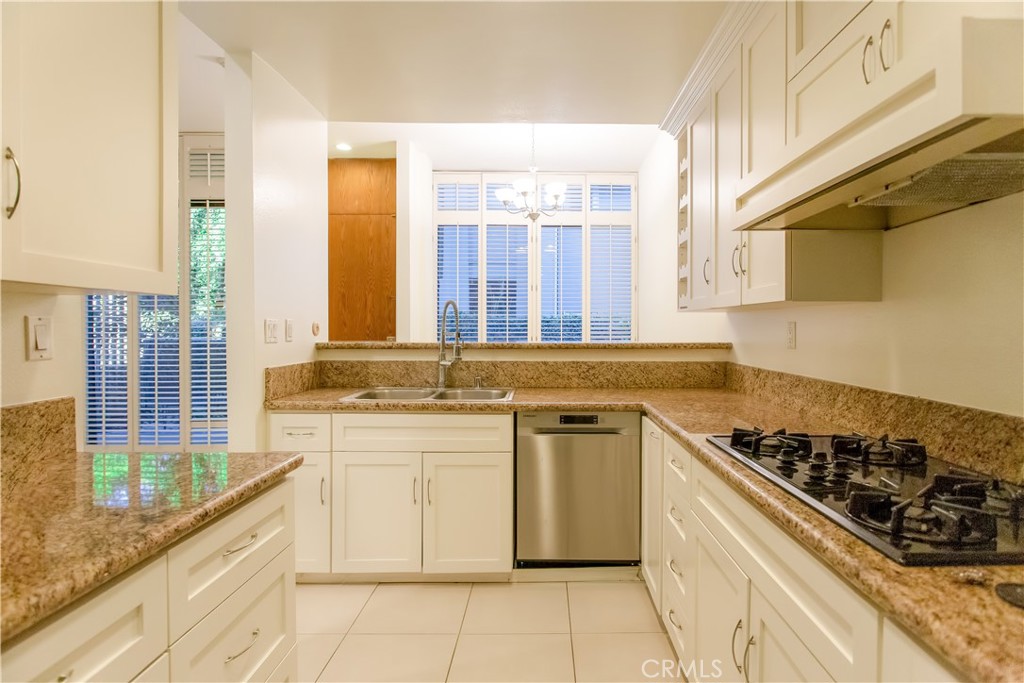 484 E California Boulevard #21