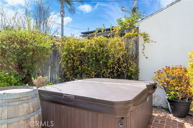 Detail Gallery Image 27 of 33 For 3610 W Allan Ave, Burbank,  CA 91505 - 3 Beds | 2/1 Baths